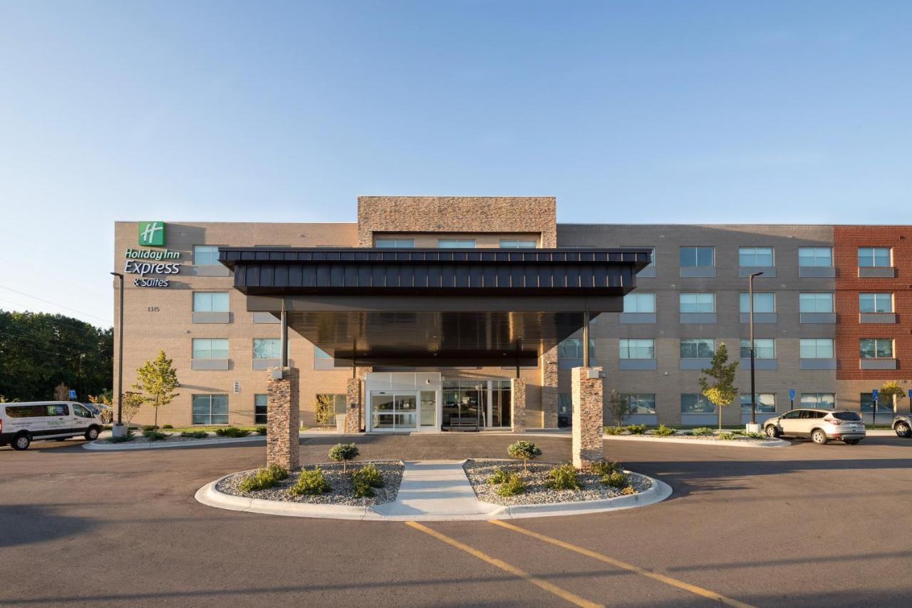 Holiday Inn Express & Suites - Kalamazoo West, An Ihg Hotel Exterior photo